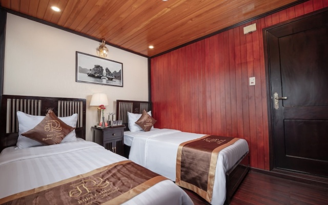 Ruby Cruise – Guest Rooms – Ha Long