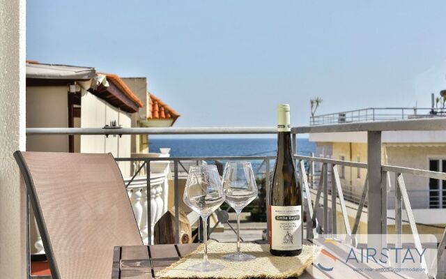 Nautilus Apartments Airport by Airstay