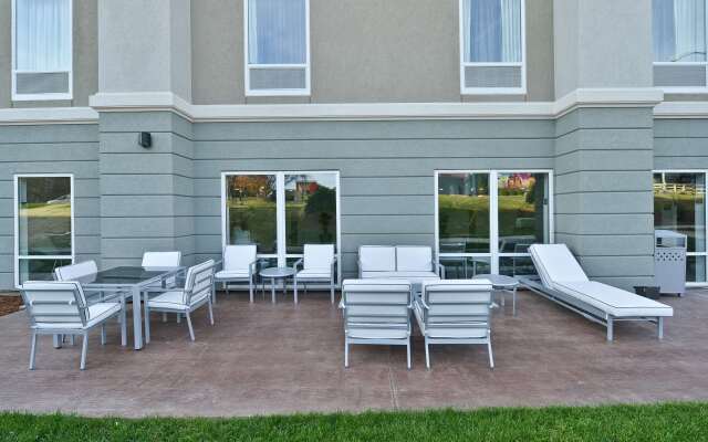 Hampton Inn & Suites Greensboro/Coliseum Area