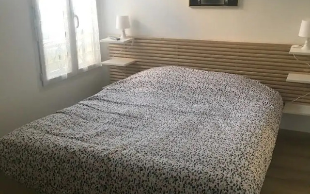 Apartment With 2 Bedrooms in Magny-le-hongre, With Wifi