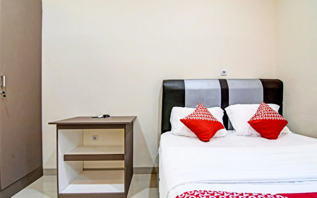 OYO 91269 R&s Living Residence