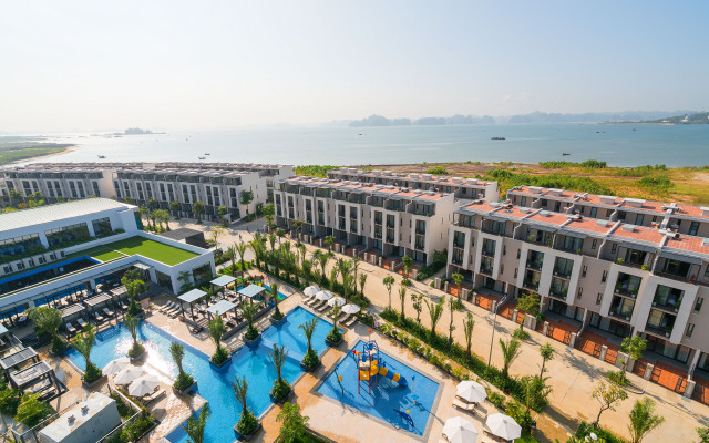 Royal Lotus Ha Long Resort and Villas