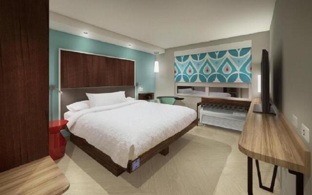 Tru by Hilton Florida City