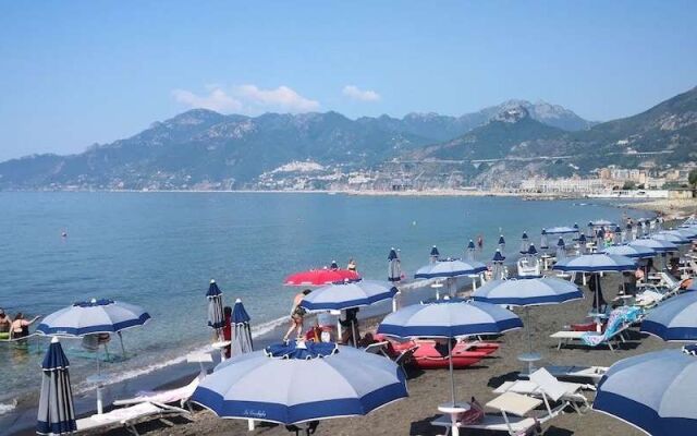 Rocciola Home