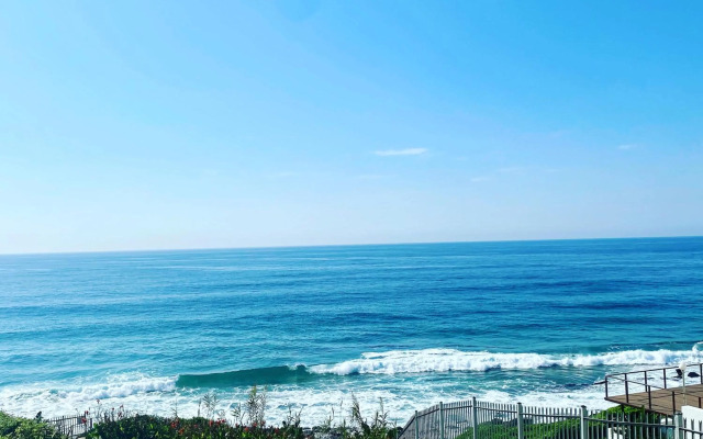 Sea front designer apartment