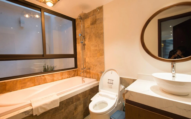 Sunny Home Apartment