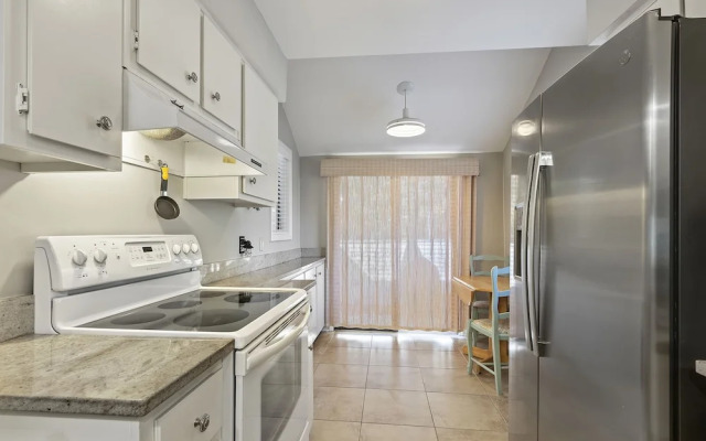 Townhouse Manor 17