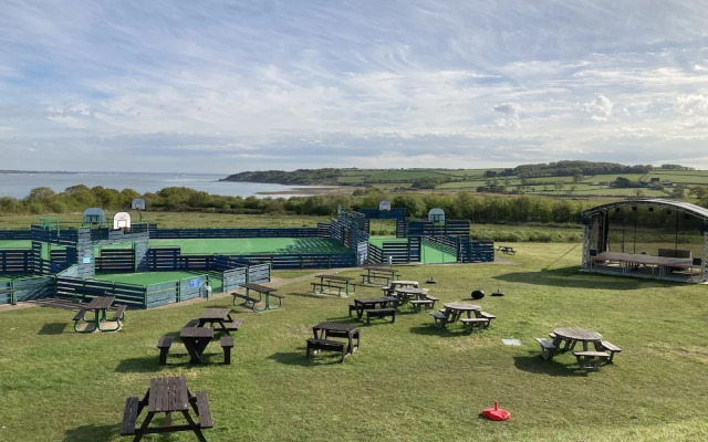 3 Bed Caravan Sea Views Discounted Ferry