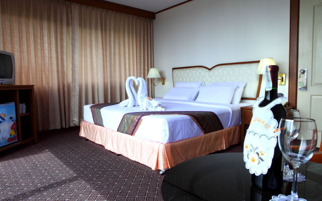 Wattana Park Hotel