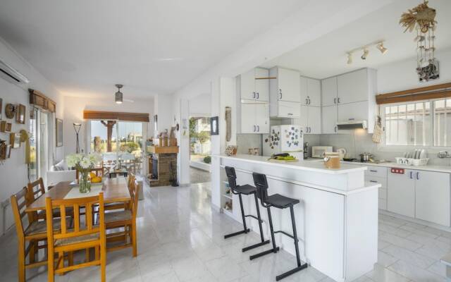 Protaras Nisia Seaside Villa