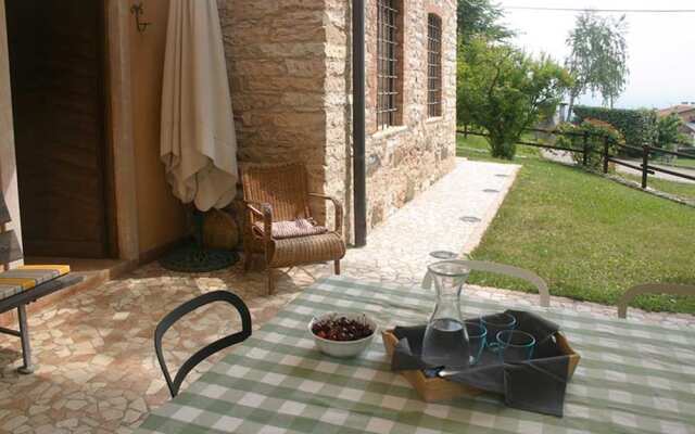 Antica Corte Leguzzano B&B