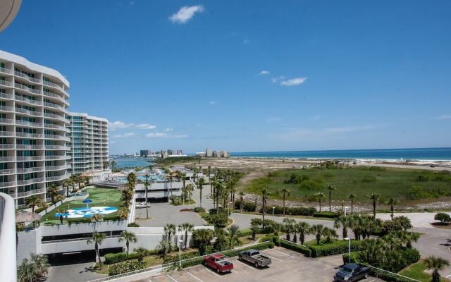Crb0612 3 Bedroom Condo