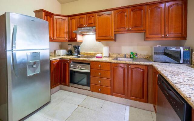 Condo Sol 6 - 3 Bedroom Condo Only 1 Block from Coco Beach - At Luna Maya Condos