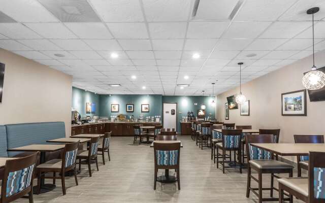 Comfort Inn Bay City - Riverfront