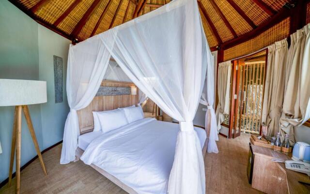 Blue Lagoon Avia Villas