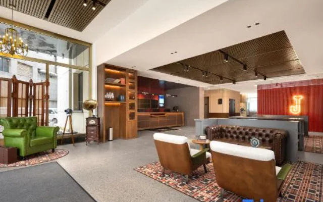 JAMES JOYCE COFFETEL (Luoyang Mudan Square Metro Station Wanda Store) – Lobby – Luoyang