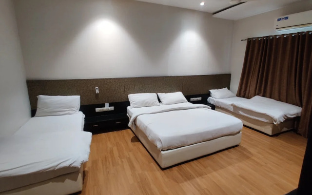 Priyanjali Hotel and Garden