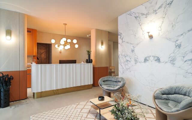 LIV Mackenzie Beach Suites