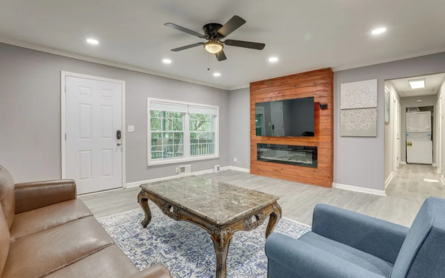 Modern Home w/ Yard Near ATL Attractions!