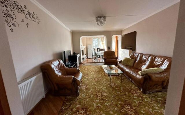 cozy 2-bedroom apartment in Gori