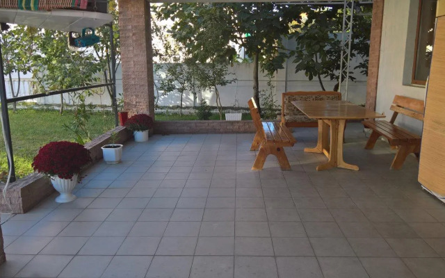 На Целинной