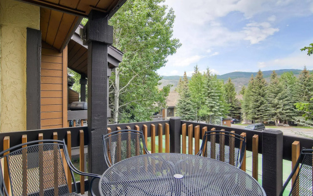 Ridgepoint Townhomes by East West Hospitality