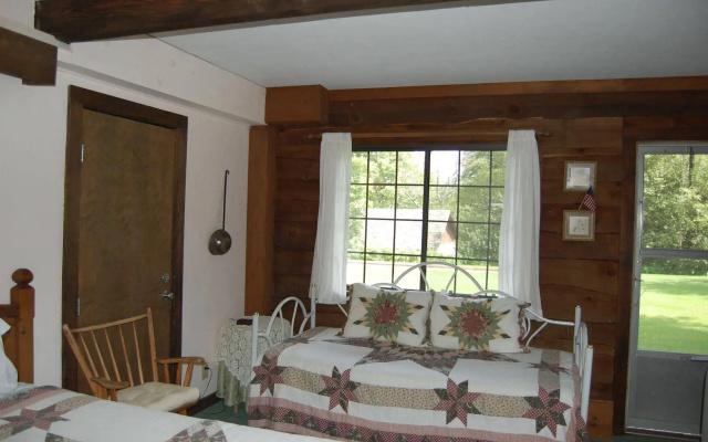 Summit Lodge