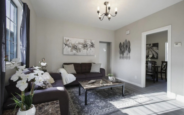 Cozy, Modern 3-bedroom in Oakland