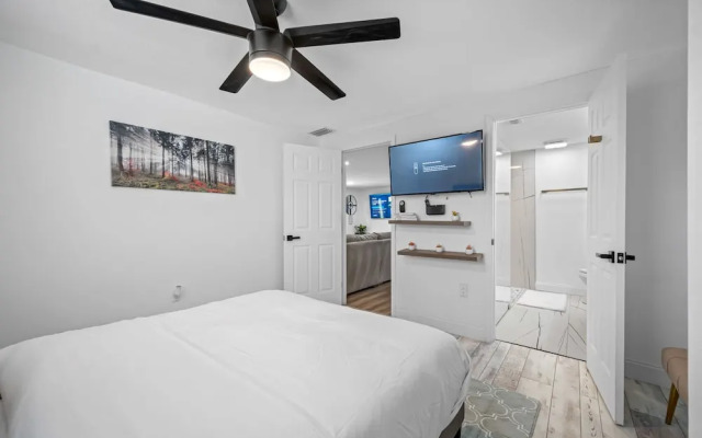 Paradise Haven- Amazing 4BR Oasis With Pool