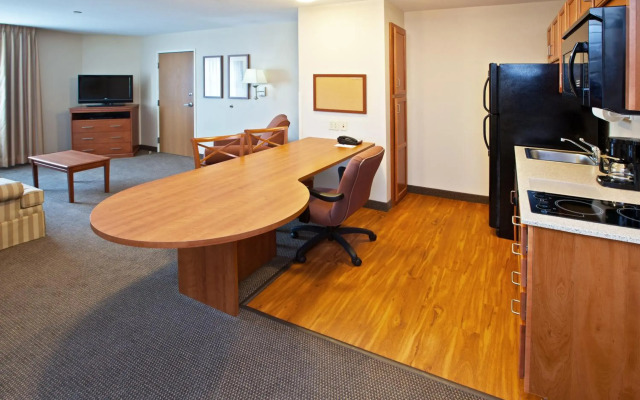 Candlewood Suites Louisville North by IHG