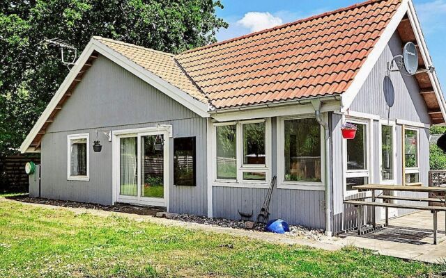 4 Person Holiday Home in Store Fuglede