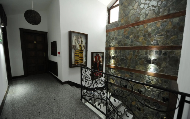 Hotel Theatre
