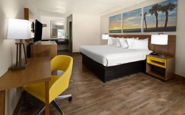Days Inn by Wyndham Hardeeville Near Hilton Head