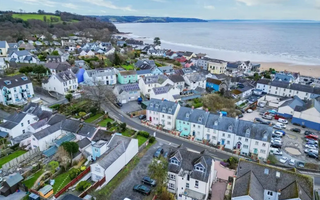 The Lanterns - 9 Bedroom - Sleeps 17 - Saundersfoot Village Centre