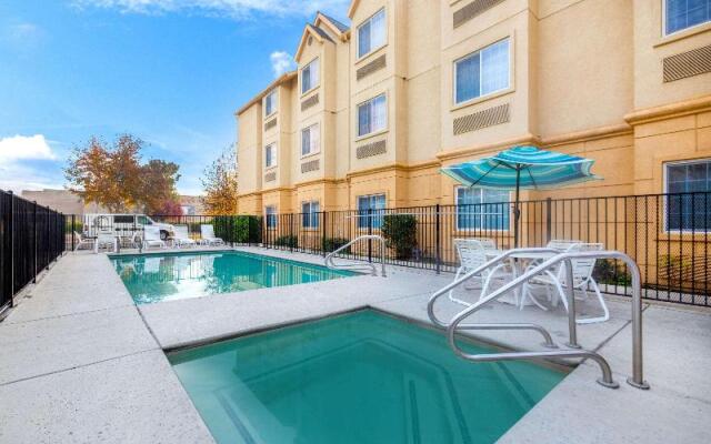 La Quinta Inn And Suites Tulare