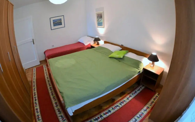 Bright and Breezy Apartment With Terrace and Sea View