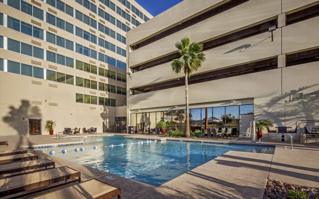 Crowne Plaza Phoenix Airport - PHX by IHG