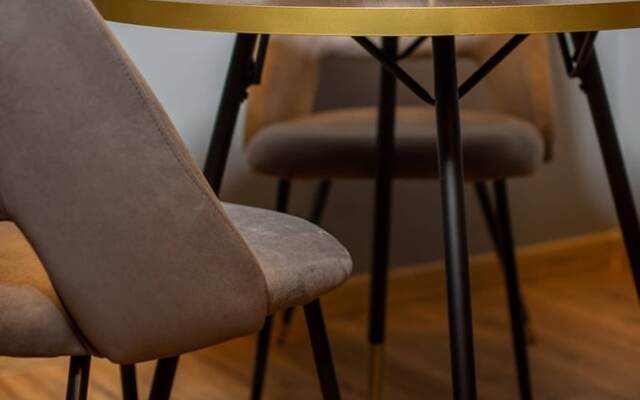 Golden Hour - One Bedroom - Next to Cismigiu Park and Victoria Avenue