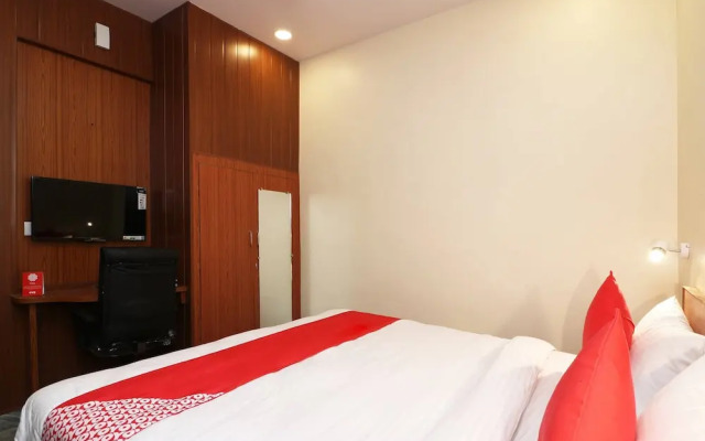 OYO Flagship 23709 Hotel Meerut International