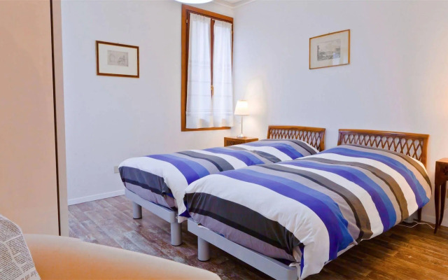 Hotel Henry