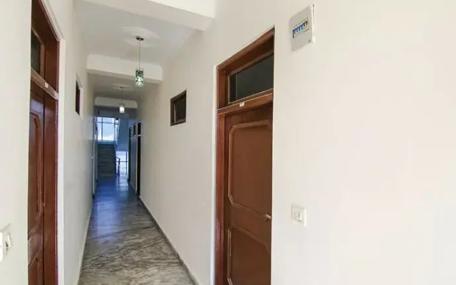 Fabhotel Baragarh Regency