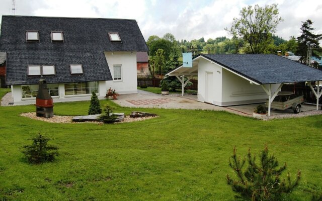 Serene Holiday Home With Private Garden, Whirlpool, Terrace