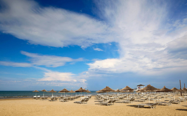 Sol Tropikal Durres