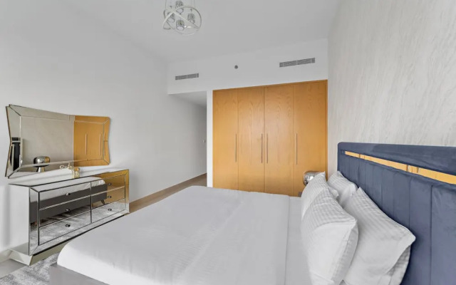 2BR 202 Bellevue Tower 1