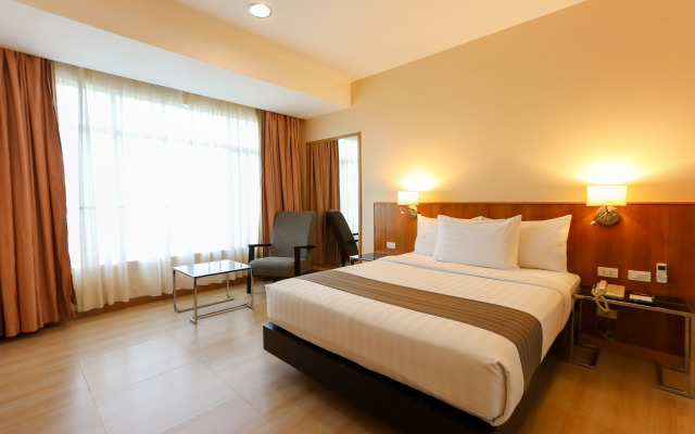 Paseo Premiere Hotel