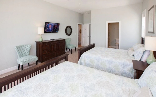 Over The Moon - 9 Br Home