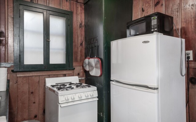 412apvillage12avncb - Cozy Cabin