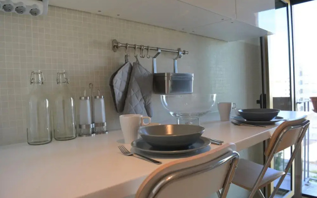 Modern & Bright by Homing