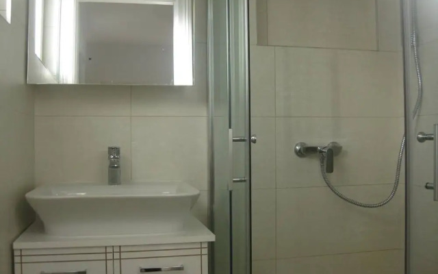 Apartments Paula - One Bedroom Apartment With Terrace 3