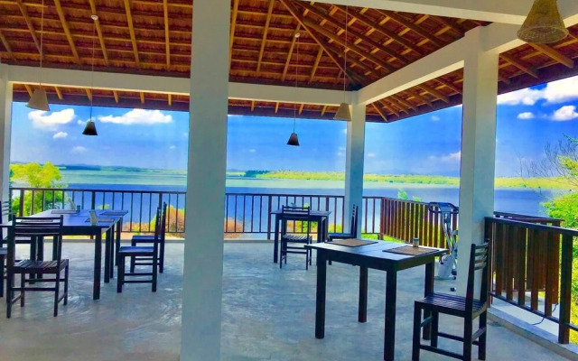 Ashansa Lagoon Resort